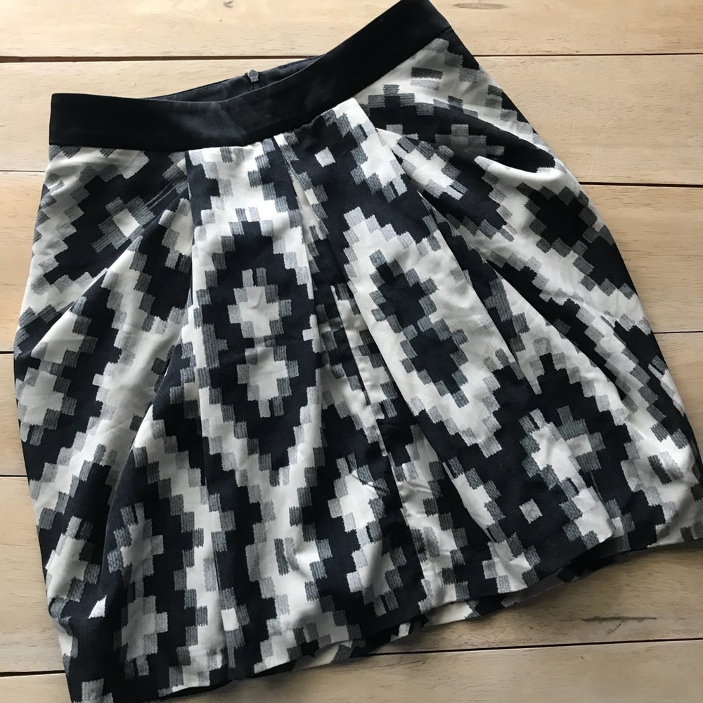 Zara Woman Geometric Graphic Print Skirt